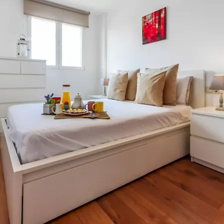 A Un Paso Del Mar Con Servicios Y Piscina Apartman