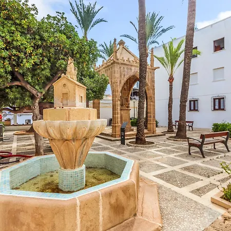 A Un Paso Del Mar Con Servicios Y Piscina * Javea