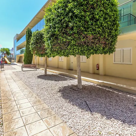 A Un Paso Del Mar Con Servicios Y Piscina *