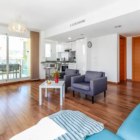 A Un Paso Del Mar Con Servicios Y Piscina * Jávea
